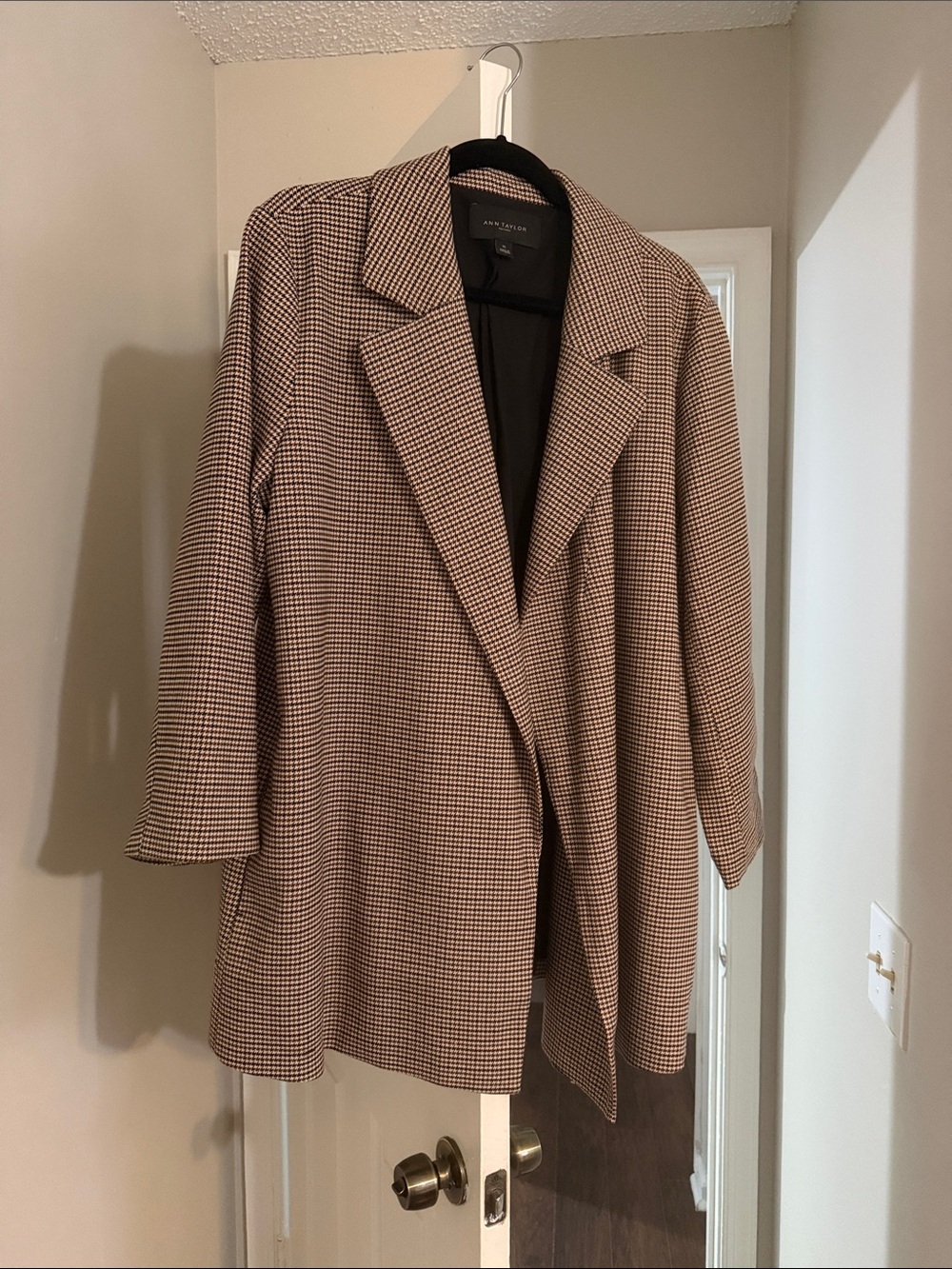 Ann Taylor Brown & Black Houndstooth Open-Front Blazer